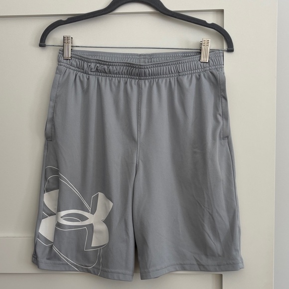 Under Armour Other - Under Armour Short YXL